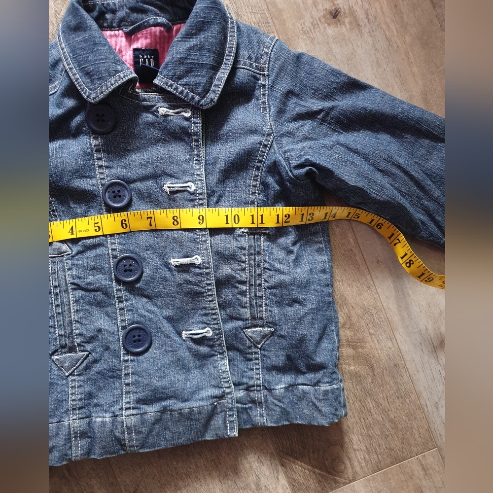 Size 3 Gap Baby Girls Coat.